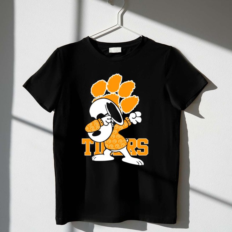 Snoopy Dabbing Clemson Tigers Paw Prints 1 T Shirt.jpg