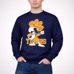 Snoopy Dabbing Clemson Tigers Paw Prints 3 Sweatshirt.jpg
