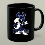 Snoopy Dabbing New York Yankees Logo Yankees 1 mug.jpg