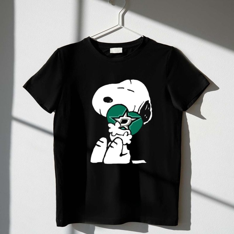Snoopy Dallas Stars Hugging Hockey 1 T Shirt.jpg