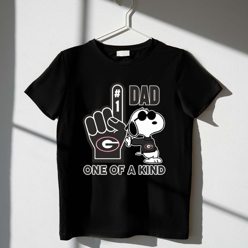 Snoopy Georgia Bulldogs 1 Dad One Of A Kind 1 T Shirt.jpg