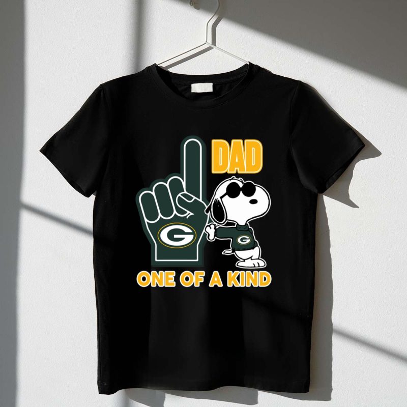 Snoopy Green Bay Packers 1 Dad One Of A Kind 1 T Shirt