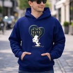 Snoopy Heart Hug Notre Dame Fighting Irish Nd 8 Hoodie.jpg