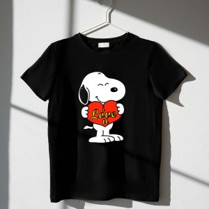 Snoopy Holding Red Heart With I Love U Text 1 T Shirt