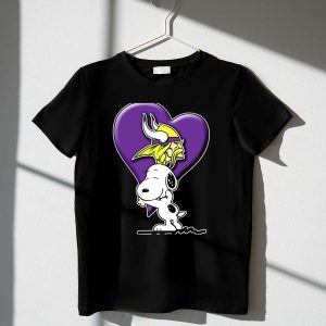 Snoopy Hugging Heart Minnesota Vikings 1 T Shirt