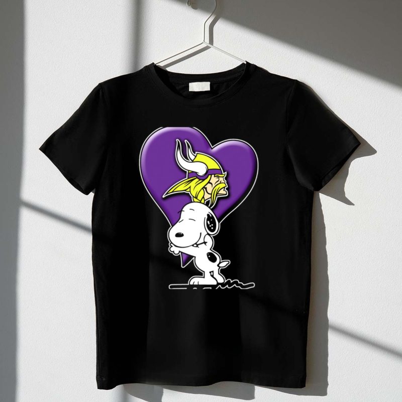 Snoopy Hugging Heart Minnesota Vikings 1 T Shirt
