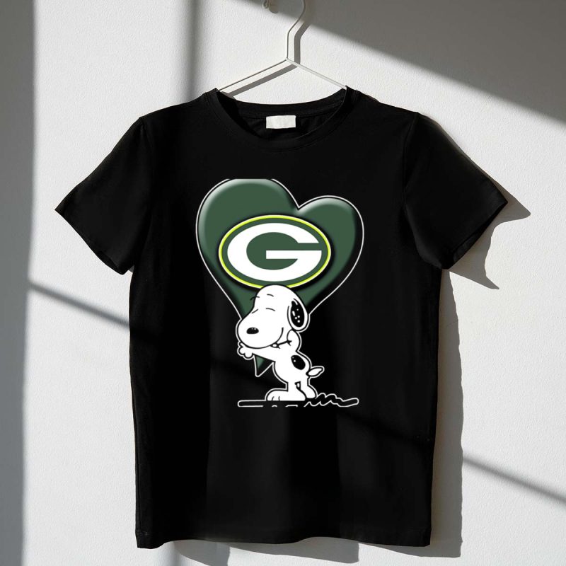 Snoopy Hugging Heart With Green Bay Packers 1 T Shirt