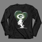 Snoopy Hugging Heart with Green Bay Packers 4 Long Sleeves