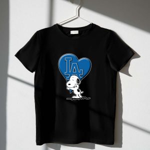 Snoopy Hugging La Dodgers Heart Snp V1 Los Angeles Dodgers Shirt