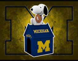 Snoopy Michigan Wolverines Banner