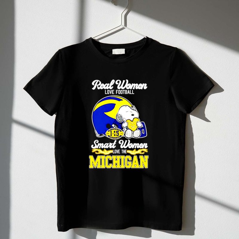 Snoopy Michigan Wolverines Smart Women Love Michigan Football 1 T Shirt.jpg