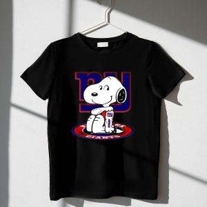 Snoopy New York Giants Nfl Collaboration With Peanuts Football Team 1 T Shirt