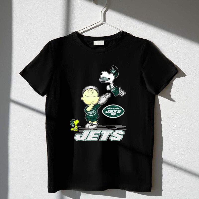 Snoopy New York Jets Football Fan Peanuts Characters 1 T Shirt