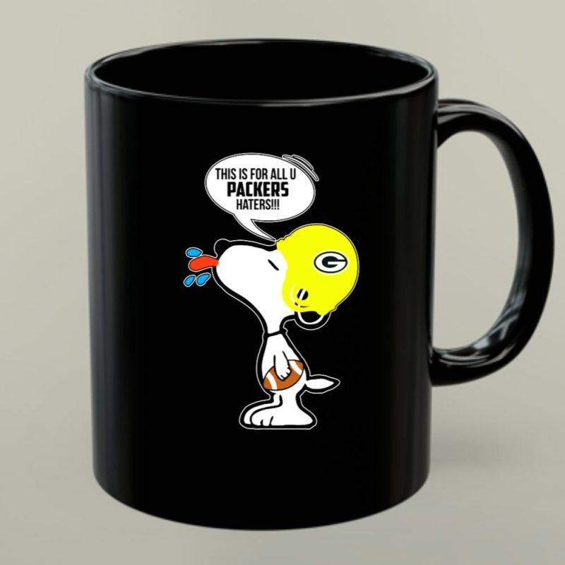 Snoopy Packers Haters Football Helmet Taunting 1 Mug.jpg