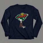 Snoopy Paints The Minnesota Wild Logo Ice Hockey 6 Long Sleeves.jpg