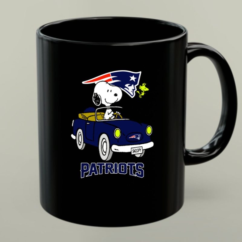 Snoopy Patriots Ride With Woodstock Football Car 1 Mug.jpg