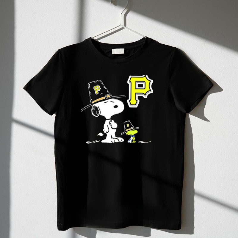 Snoopy Pittsburgh Pirates Thanksgiving Hat Peanuts 1 T Shirt.jpg