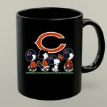 Snoopy The Peanuts Cheer For The Chicago Bears 1 mug.jpg