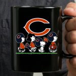 Snoopy The Peanuts Cheer For The Chicago Bears 3 mug.jpg