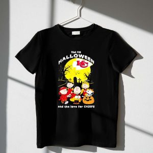 Snoopy Time For Halloween And The Chiefs Love 1 T Shirt