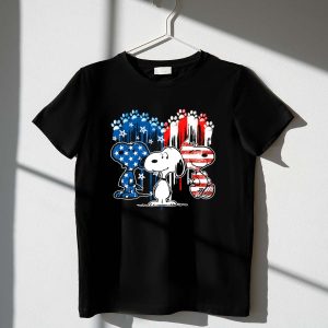 Snoopy Trio American Flag Stars Stripes Footprints 1 T Shirt