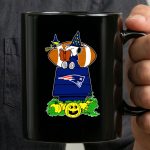 Snoopy Witch And Woodstock Halloween New England Patriots Logo Pumpkin Scene 3 mug.jpg