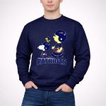 Snoopy Woodstock Charlie Brown Patriots Helmet New England Patriots 3 Sweatshirt