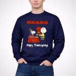 Snoopy Woodstock Charlie Brown Thanksgiving Chicago Bears 3 Sweatshirt