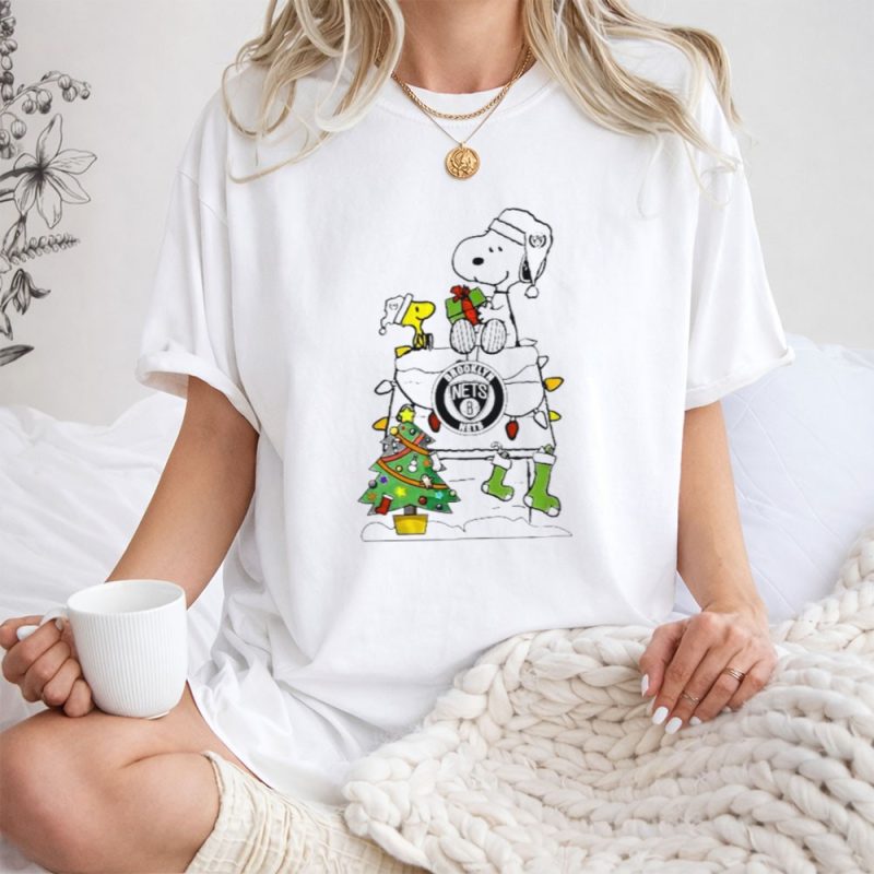 Snoopy Woodstock Christmas Igloo Brooklyn Nets Holiday Scene 1 T Shirt