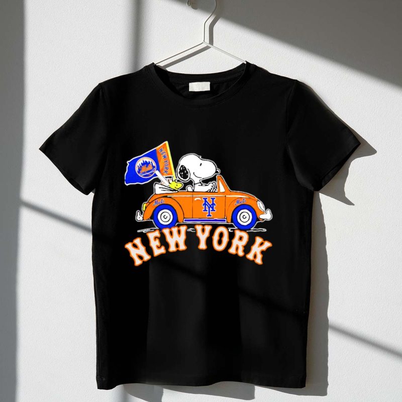 Snoopy Woodstock Driving New York Mets Car Flag 1 T Shirt
