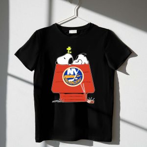 Snoopy Woodstock New York Islanders Peanuts Hockey Mashup 1 T Shirt.jpg
