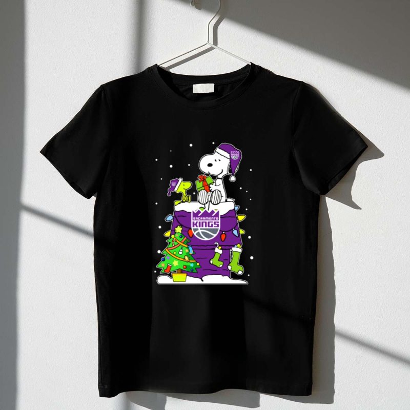 Snoopy Woodstock Sacramento Kings Christmas Tree Holiday Celebration 1 T Shirt