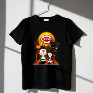 Snoopy And Charlie Brown Cincinnati Reds Halloween Shirt