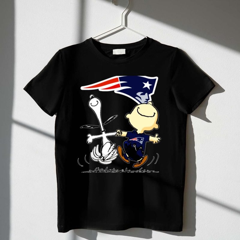 Snoopy And Charlie Brown Dancing With New England Patriots 1 T Shirt