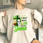 Snoopy and Charlie Brown I Dont Need Lucky Ive Got Jesus 3 Sweatshirt