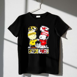 Snoopy and Charlie Brown Missouri Tigers x Kansas City Chiefs Skyline 1 T Shirt