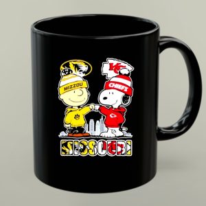 Snoopy and Charlie Brown Missouri Tigers x Kansas City Chiefs Skyline 1 mug.jpg