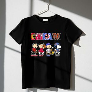 Snoopy And Charlie Brown With Chicago Sports Team Shirt