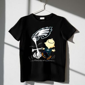 Snoopy and Philadelphia Eagles Logo Dance 1 T Shirt