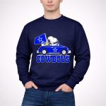 Snoopy and Woodstock Driving Car Cowboys Flag 3 Sweatshirt