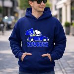 Snoopy and Woodstock Driving Car Cowboys Flag 8 Hoodie