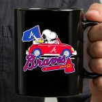 Snoopy and Woodstock driving car Atlanta Braves 3 mug.jpg