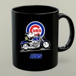 Snoopy and Woodstock driving motorbike Chicago Cubs 1 mug.jpg