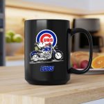 Snoopy and Woodstock driving motorbike Chicago Cubs 2 mug.jpg