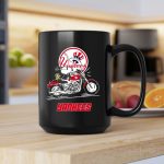 Snoopy and Woodstock driving motorbike New York Yankees 2 mug.jpg
