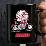 Snoopy and Woodstock driving motorbike New York Yankees 3 mug.jpg