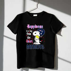 Snoopy And Woodstock Happiness Is A Hug From The Heart Patriots Shirt