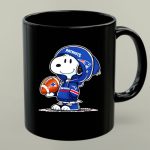 Snoopy wears New England Patriots Football 1 mug.jpg