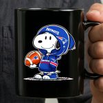 Snoopy wears New England Patriots Football 3 mug.jpg
