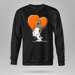 Snp CLEVELAND BROWNS Snoopy Hugging Heart Football Helmet 9 Sweatshirt